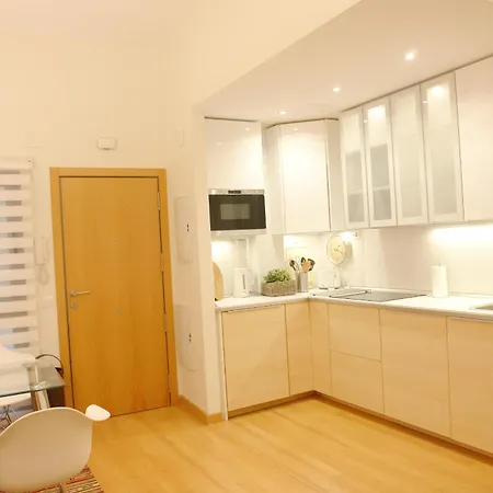 Moderno Y Centrico 1 *